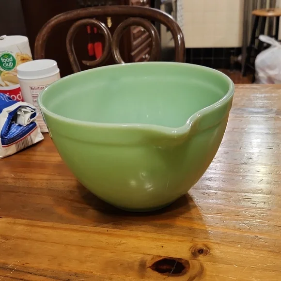 Anchor Hocking "Fire King 2000" 2.5 Quart Mixing Bowl - Picture 2 of 3
